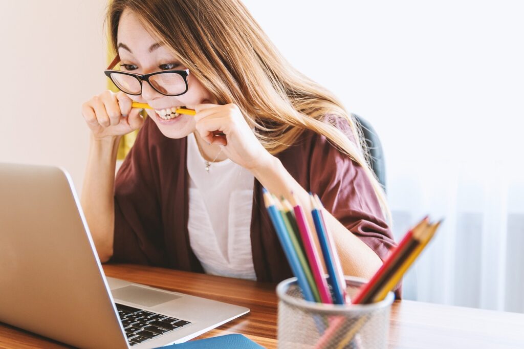 ママが在宅で起業するために必要な勉強は？