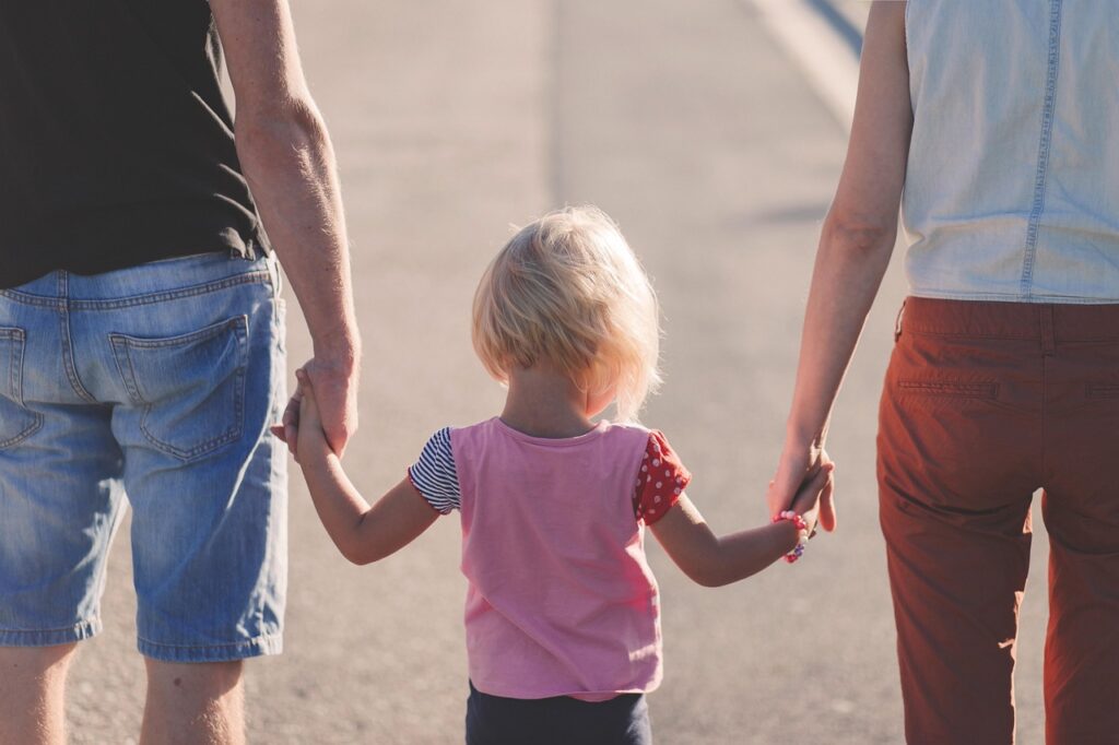 子育てと両立しながら副業で稼ぐ方法は？